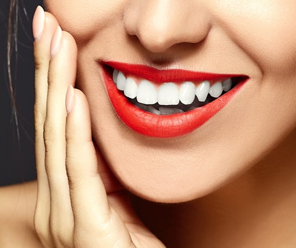 Hollywood Smile Design – DentGEN Istanbul Oral and Dental Health Center